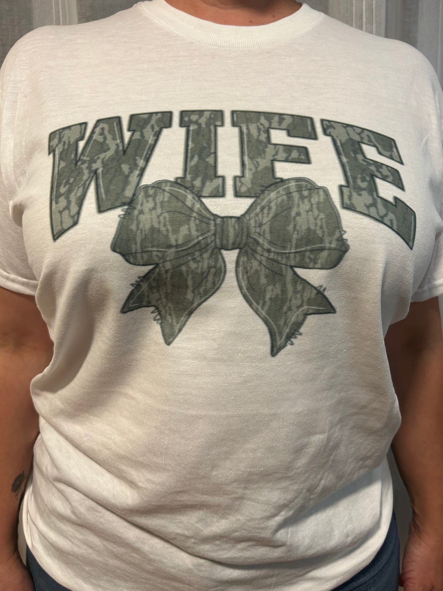 Duck camo Wife T-shirt